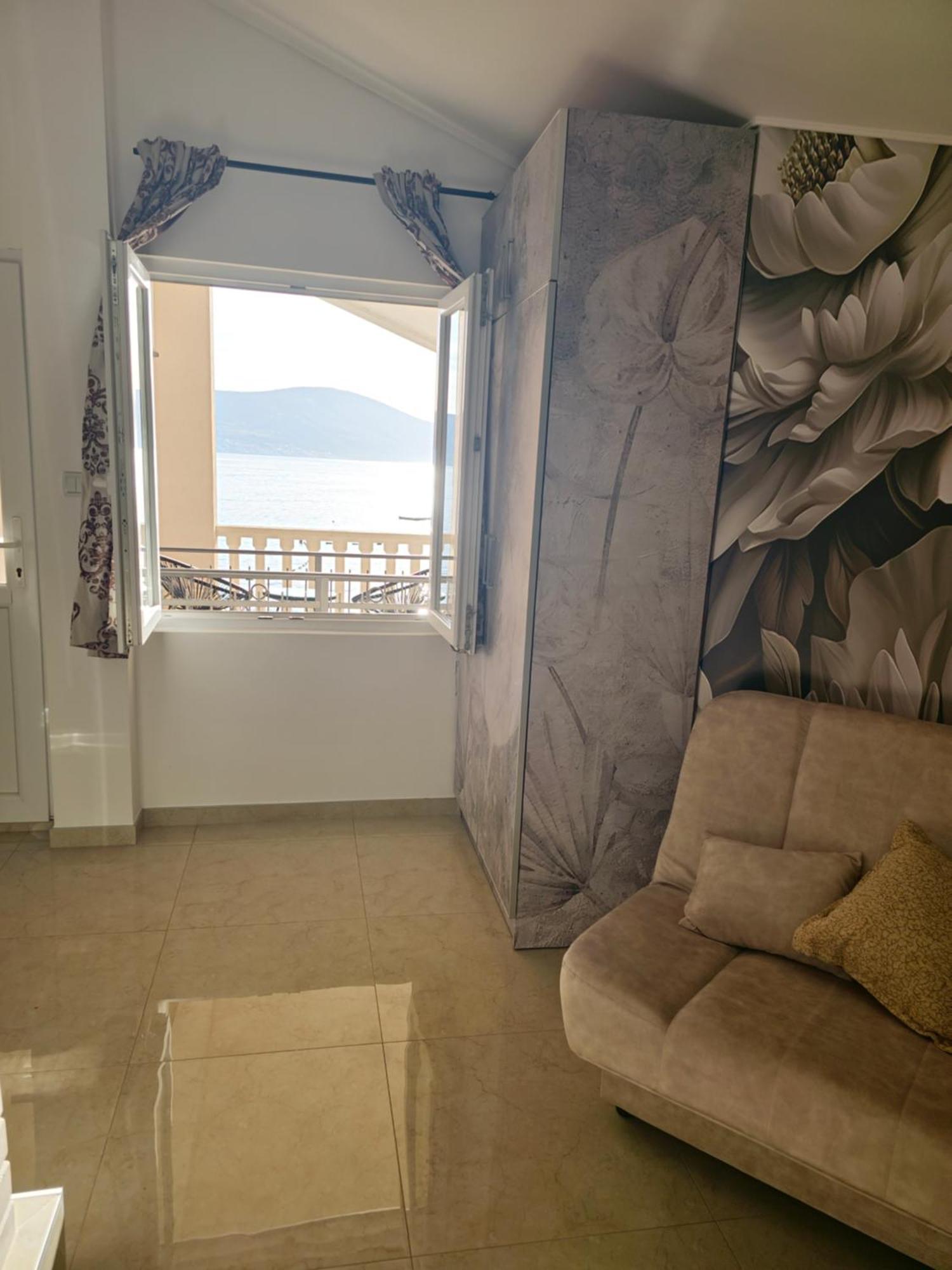 Apartments Infinity Tivat Exterior photo